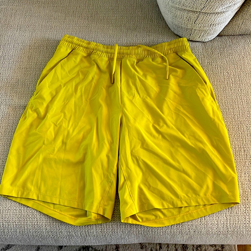 Lulu lemon men’s shorts